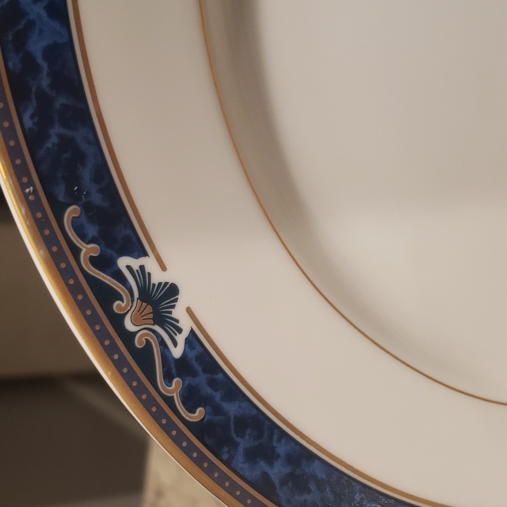 NWT Wedgwood Chadwick Dinner Plate - Picture 2 of 5